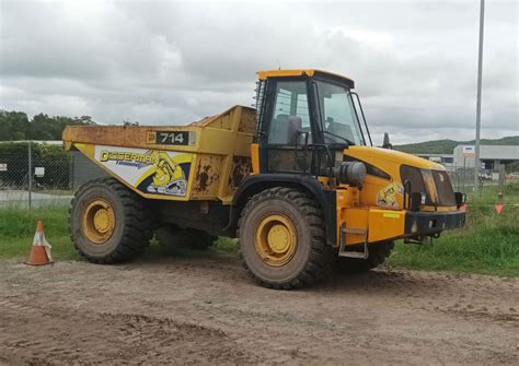 CONDUCT ARTICULATED HAUL TRUCK OPERATIONS .